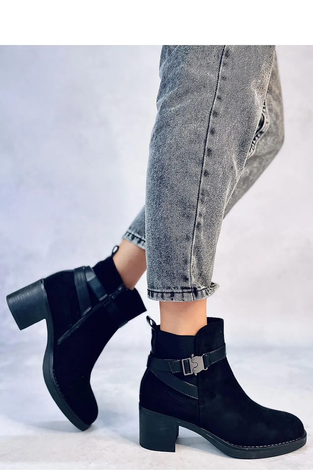 Heel boots model 187416 Inello