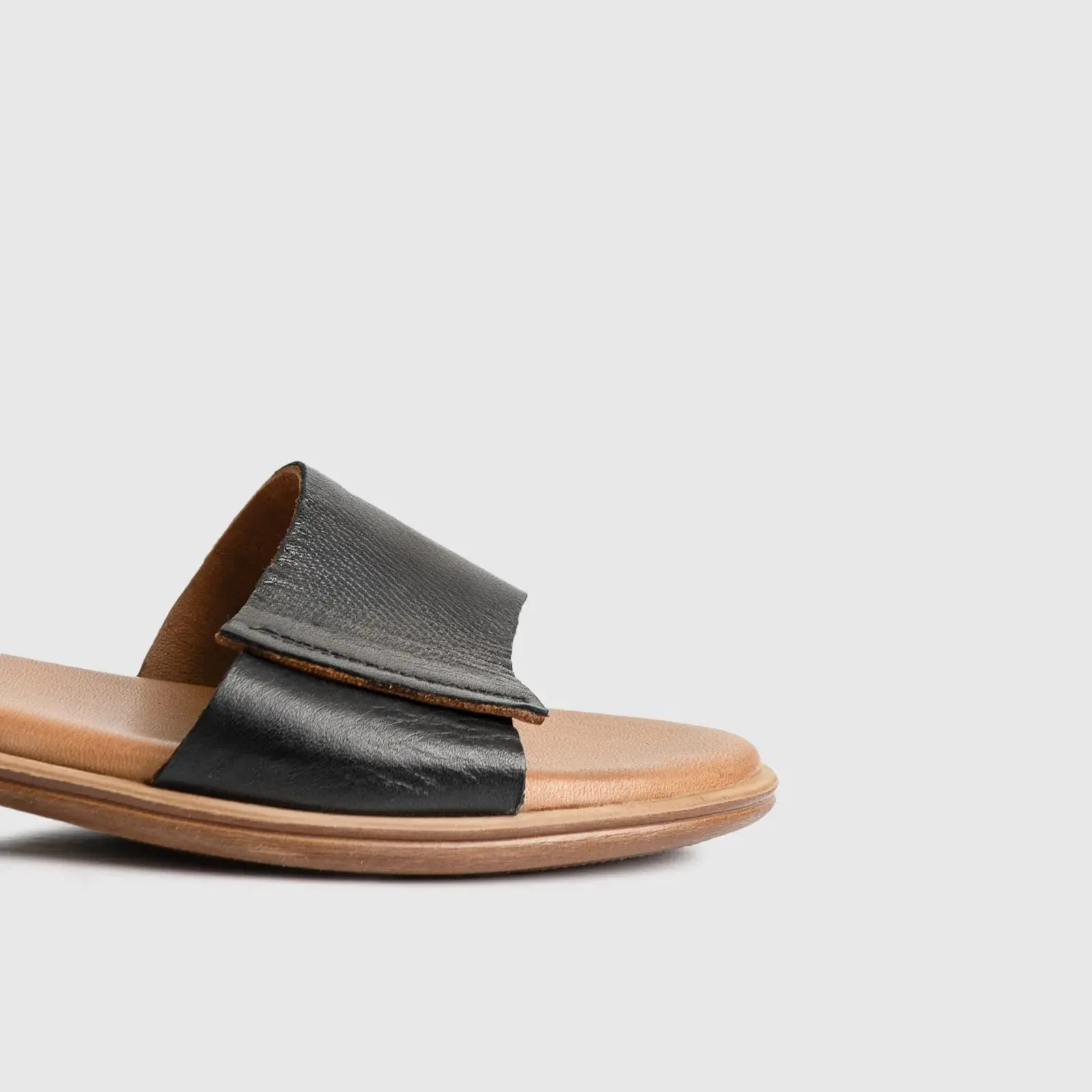 Leather Flat Comfort Sandals Black 8543