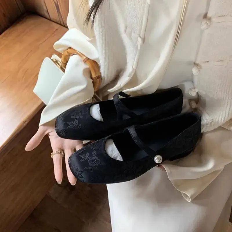 TAVIMART  -  Autumn Women Low Heel Mary Jane Shoes Loafers Fashion Jacquard Ladies Elegant Shoes Chinese Retro Dress Female Ballerinas