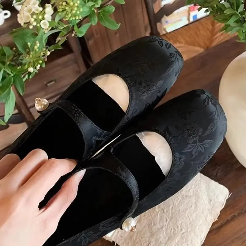 TAVIMART  -  Autumn Women Low Heel Mary Jane Shoes Loafers Fashion Jacquard Ladies Elegant Shoes Chinese Retro Dress Female Ballerinas