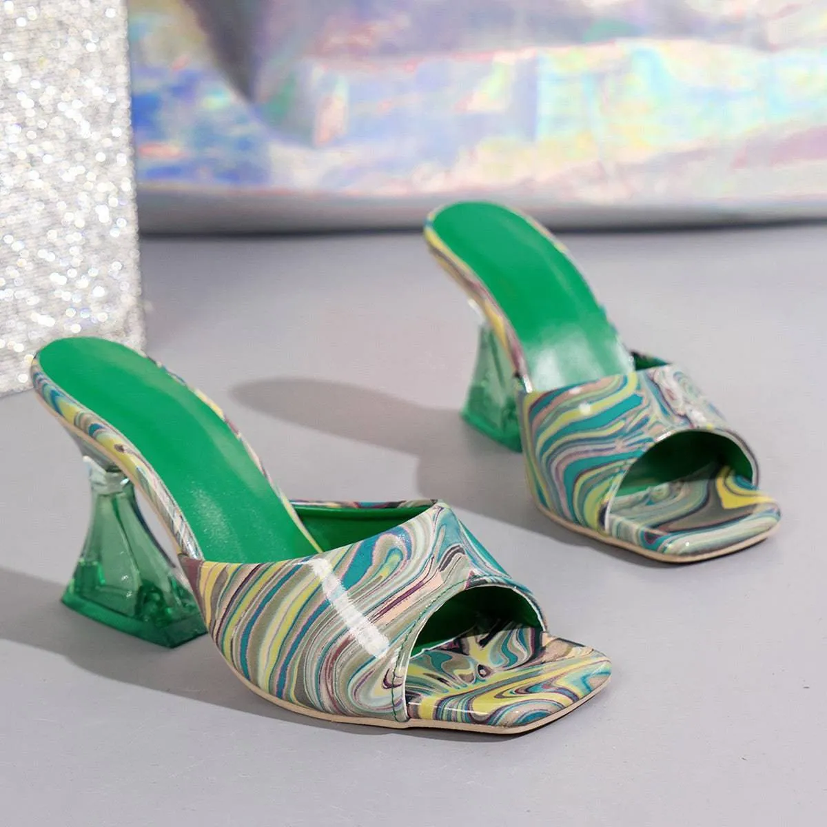 Vibrant Contrast Peep Toe Mid-Heel Sandals – Multicolor & Turquoise