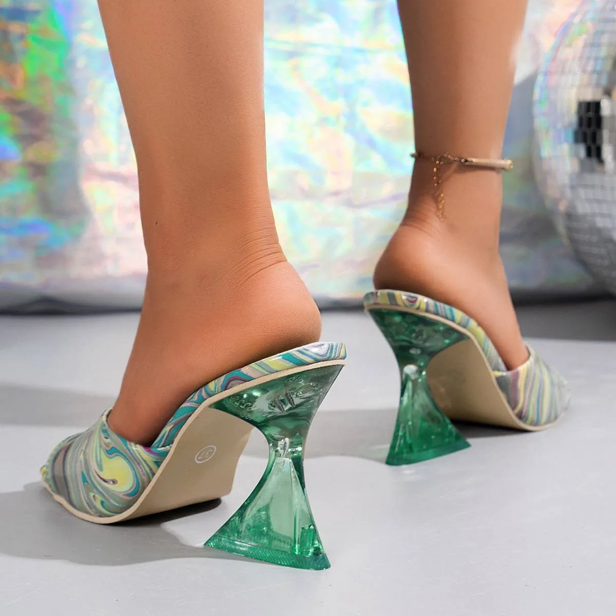 Vibrant Contrast Peep Toe Mid-Heel Sandals – Multicolor & Turquoise